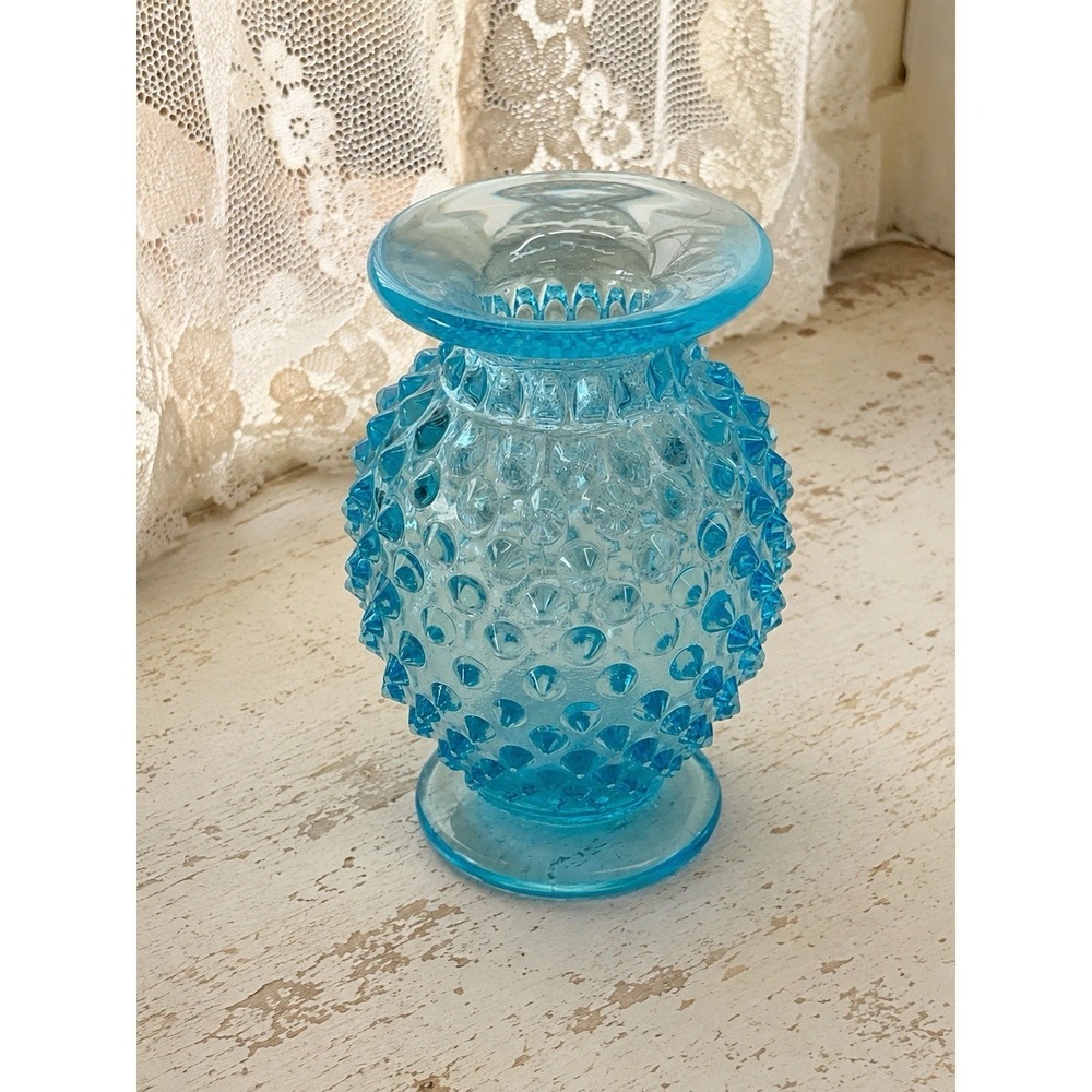 VTG Fenton Blue Opalescent Hobnail Glass Small Bud Vase 3.75" Tall